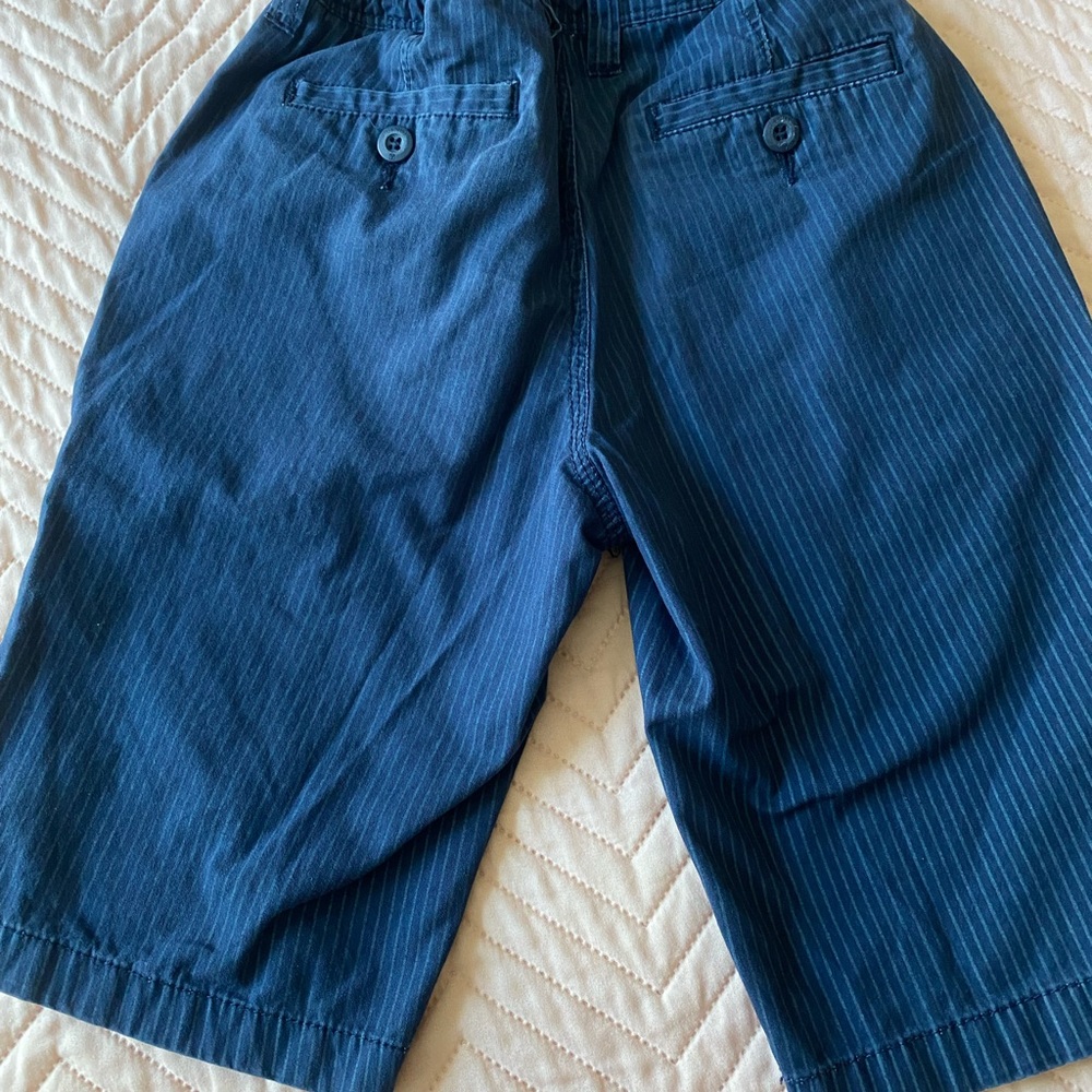 Shorts - Picture 3 of 3